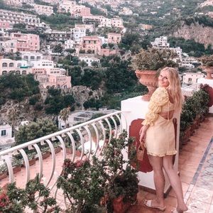 Meet your Posher, Lily